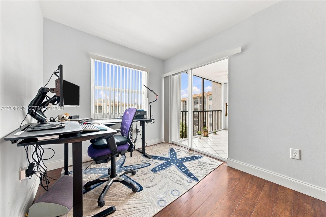 3930 Inverrary Blvd, Unit 602-D, Lauderhill, FL 33319 Photo