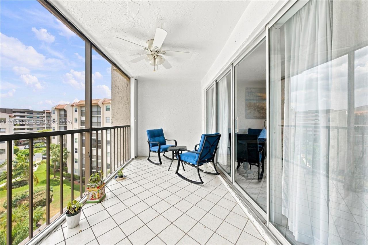 3930 Inverrary Blvd, Unit 602-D, Lauderhill, FL 33319 Photo