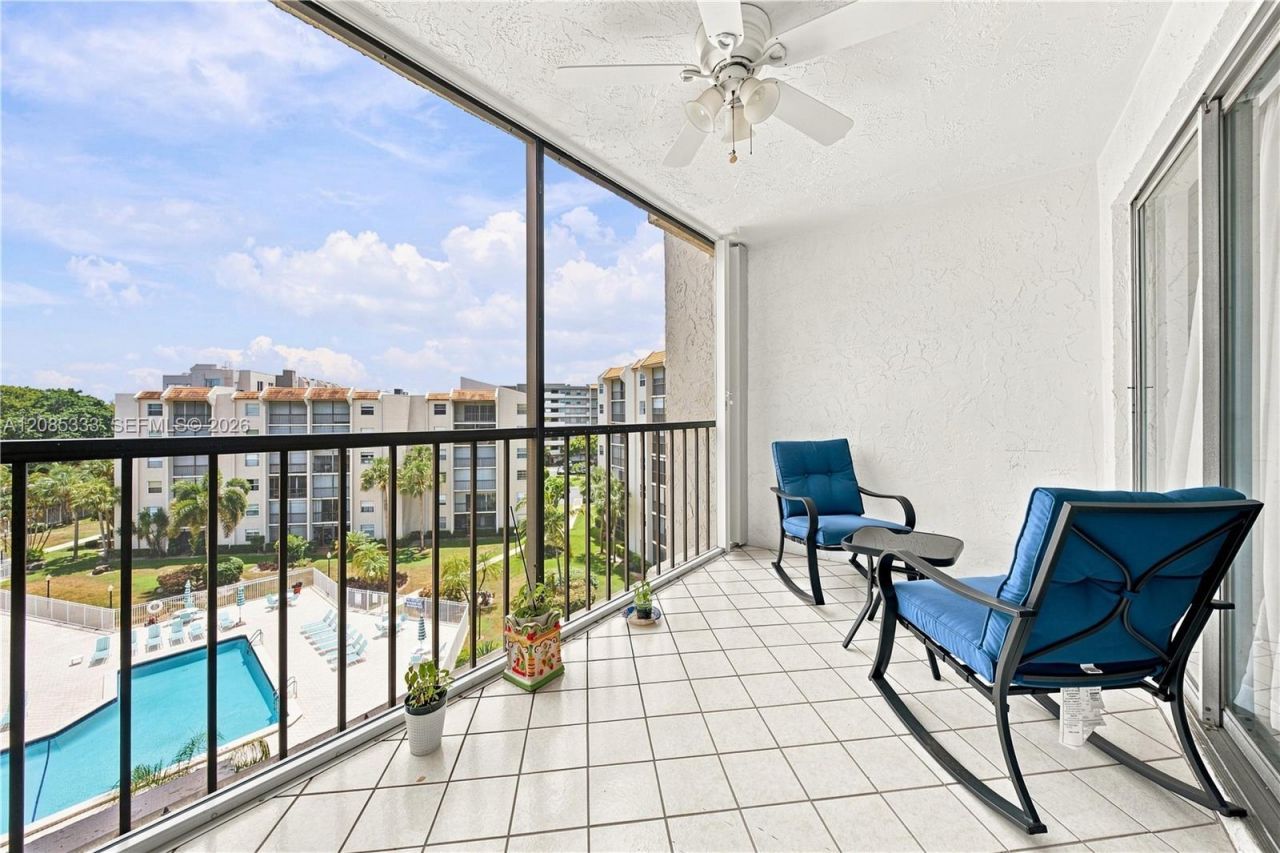 3930 Inverrary Blvd, Unit 602-D, Lauderhill, FL 33319 Photo