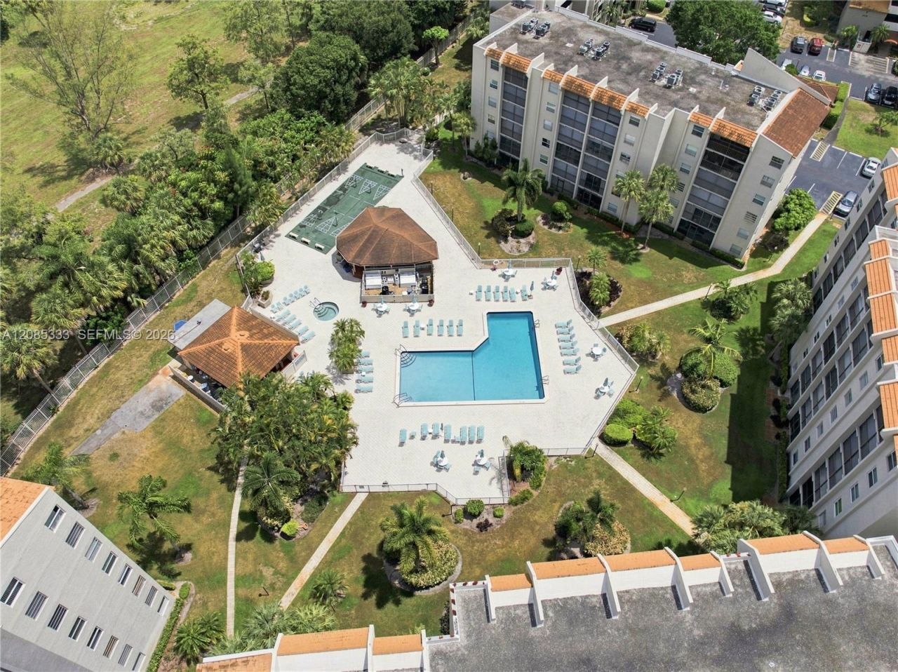 3930 Inverrary Blvd, Unit 602-D, Lauderhill, FL 33319 Photo