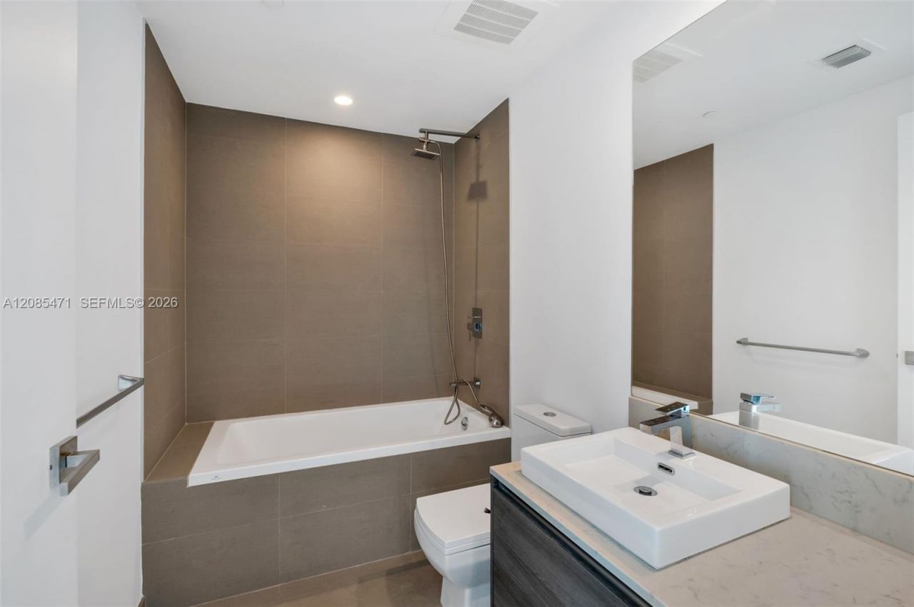 1080 Brickell Ave , Unit 3900-3901, Miami, FL 33131 Photo