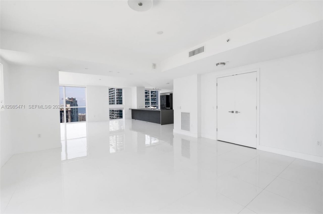 1080 Brickell Ave , Unit 3900-3901, Miami, FL 33131 Photo