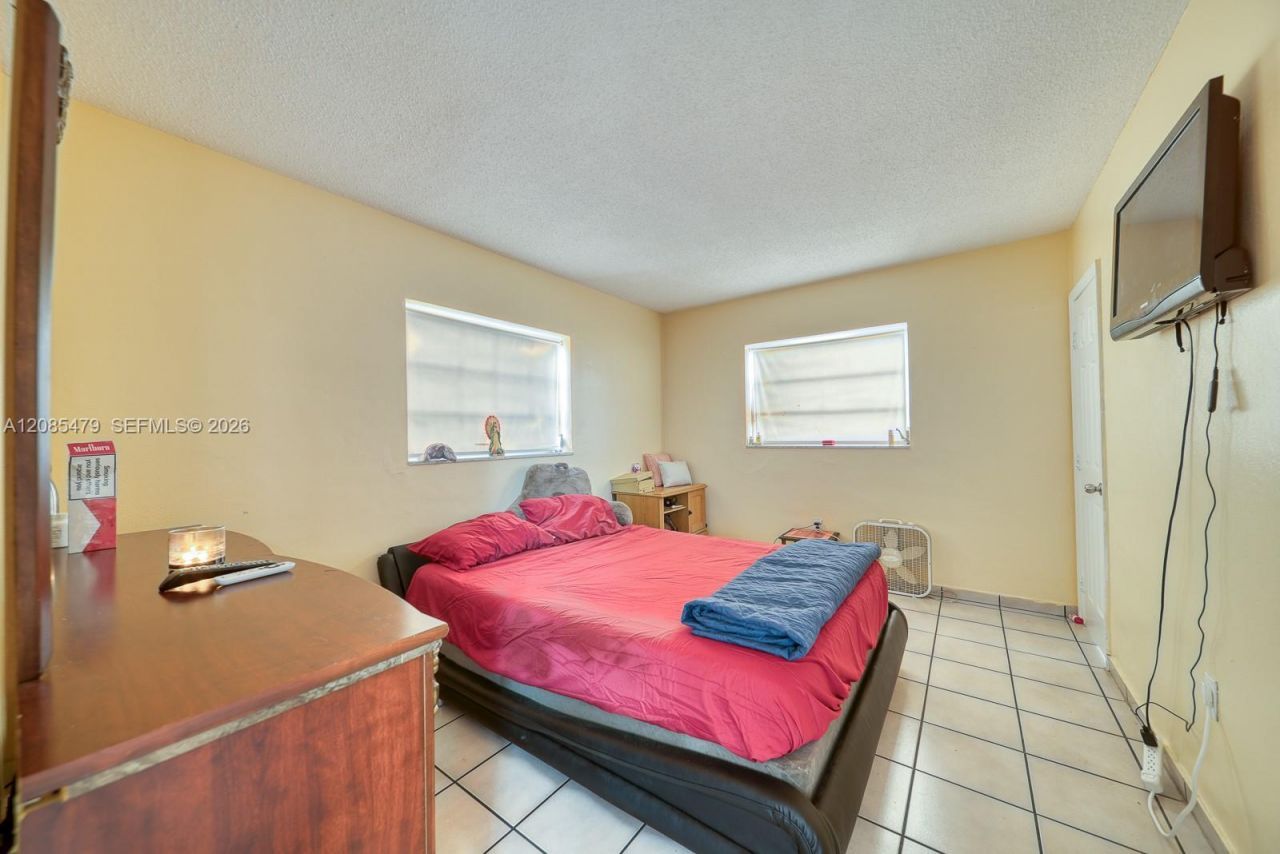 140 Royal Palm Rd, Unit 111, Hialeah Gardens, FL 33016 Photo
