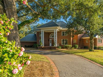 235 Country Club Lane, Charleston, SC 29412