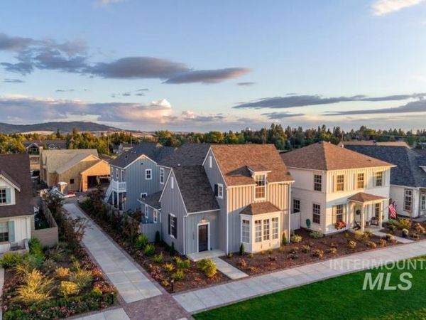 1508 S Picotee Circle, Moscow, ID 83843