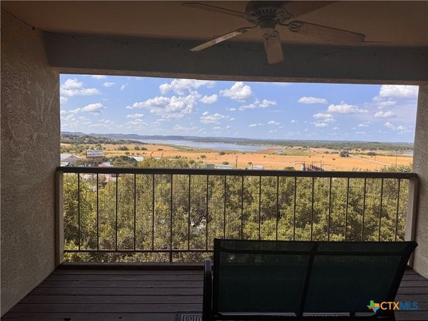1256 Cougar Drive , Unit 6, Canyon Lake, TX 78133