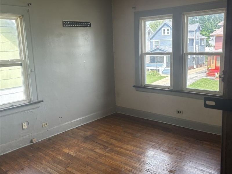 15406 Huntmere Avenue, Cleveland, OH 44110 Photo 14