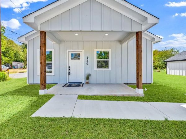 220 Calvert Street, Sulphur Springs, TX 75482