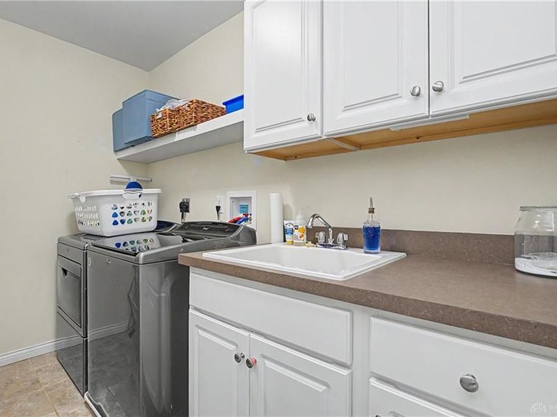 10135 Meadow Woods Lane, Centerville, OH 45458 Photo 21