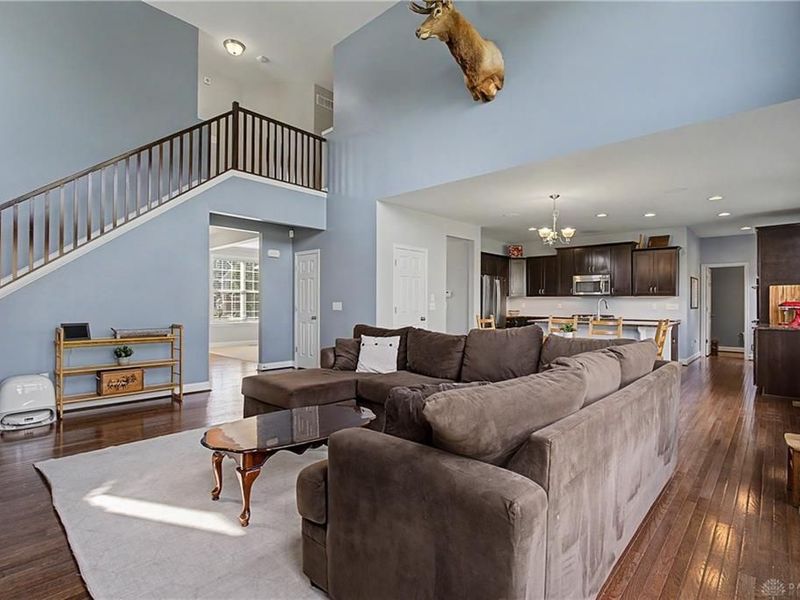 10135 Meadow Woods Lane, Centerville, OH 45458 Photo 6