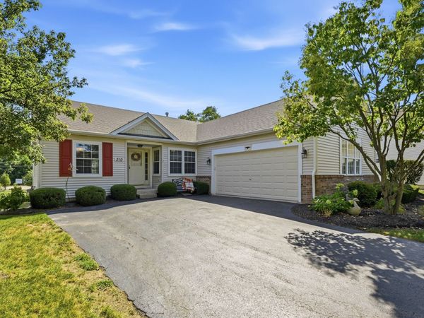 210 Stillwater Court , Oswego, IL 60543