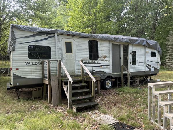 2122 N Mieras Road, Irons, MI 49644