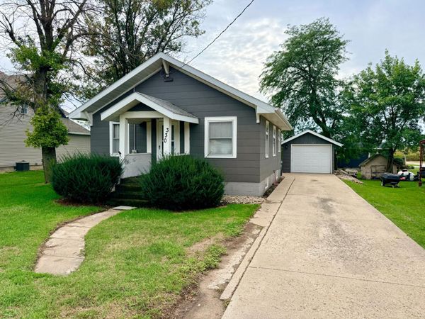 330 E 4th Street, Lismore, MN 56155