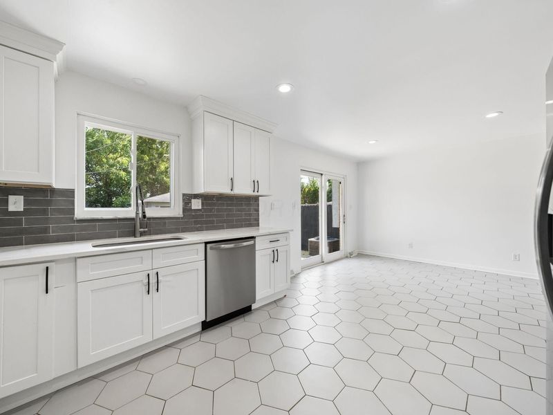270 S Kellner Road, Columbus, OH 43209 Photo 14