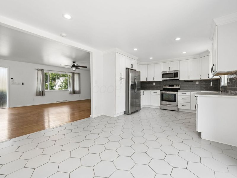 270 S Kellner Road, Columbus, OH 43209 Photo 9