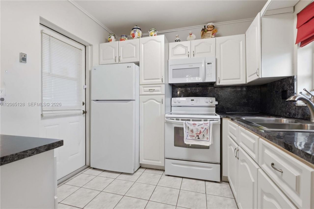 5300 Washington St, Unit W513, Hollywood, FL 33021 Photo