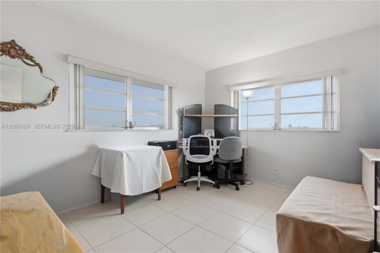 5300 Washington St, Unit W513, Hollywood, FL 33021 Photo