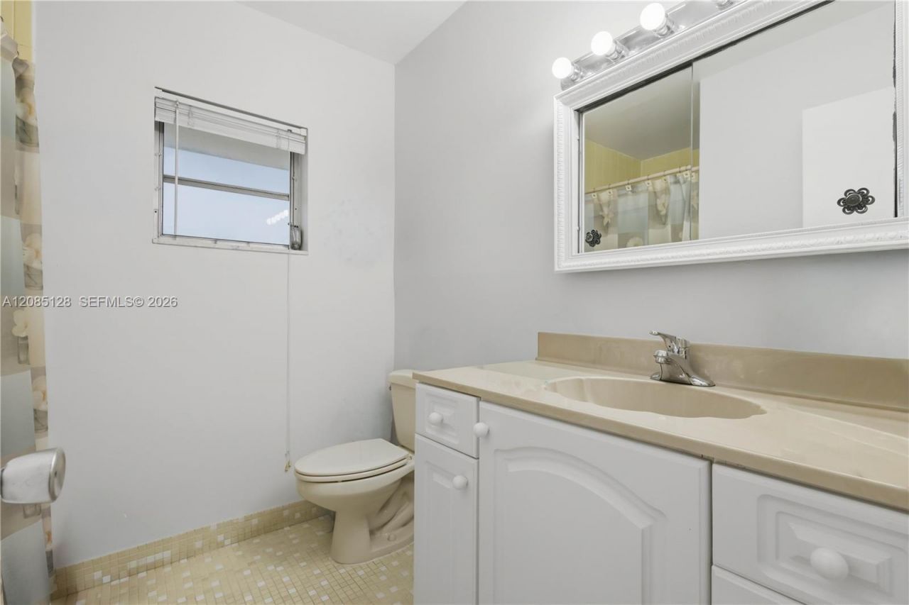 5300 Washington St, Unit W513, Hollywood, FL 33021 Photo