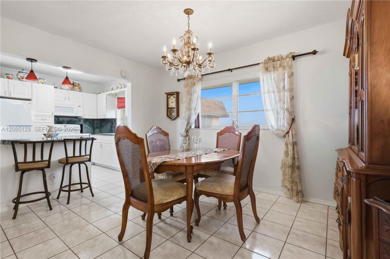 5300 Washington St, Unit W513, Hollywood, FL 33021 Photo