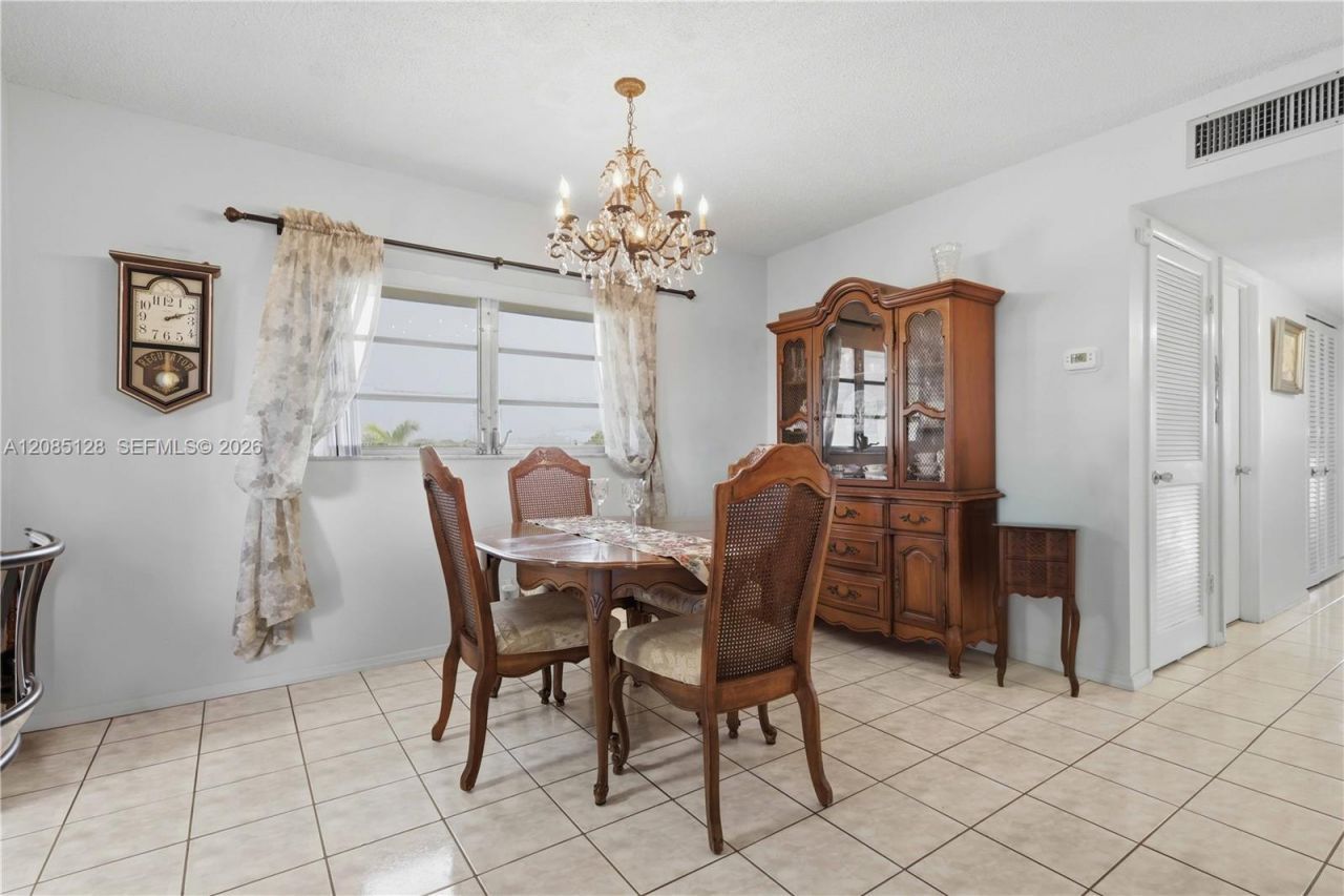5300 Washington St, Unit W513, Hollywood, FL 33021 Photo