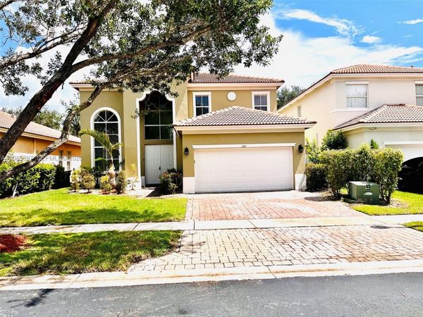 1261 NE 37th Pl , Homestead, FL 33033