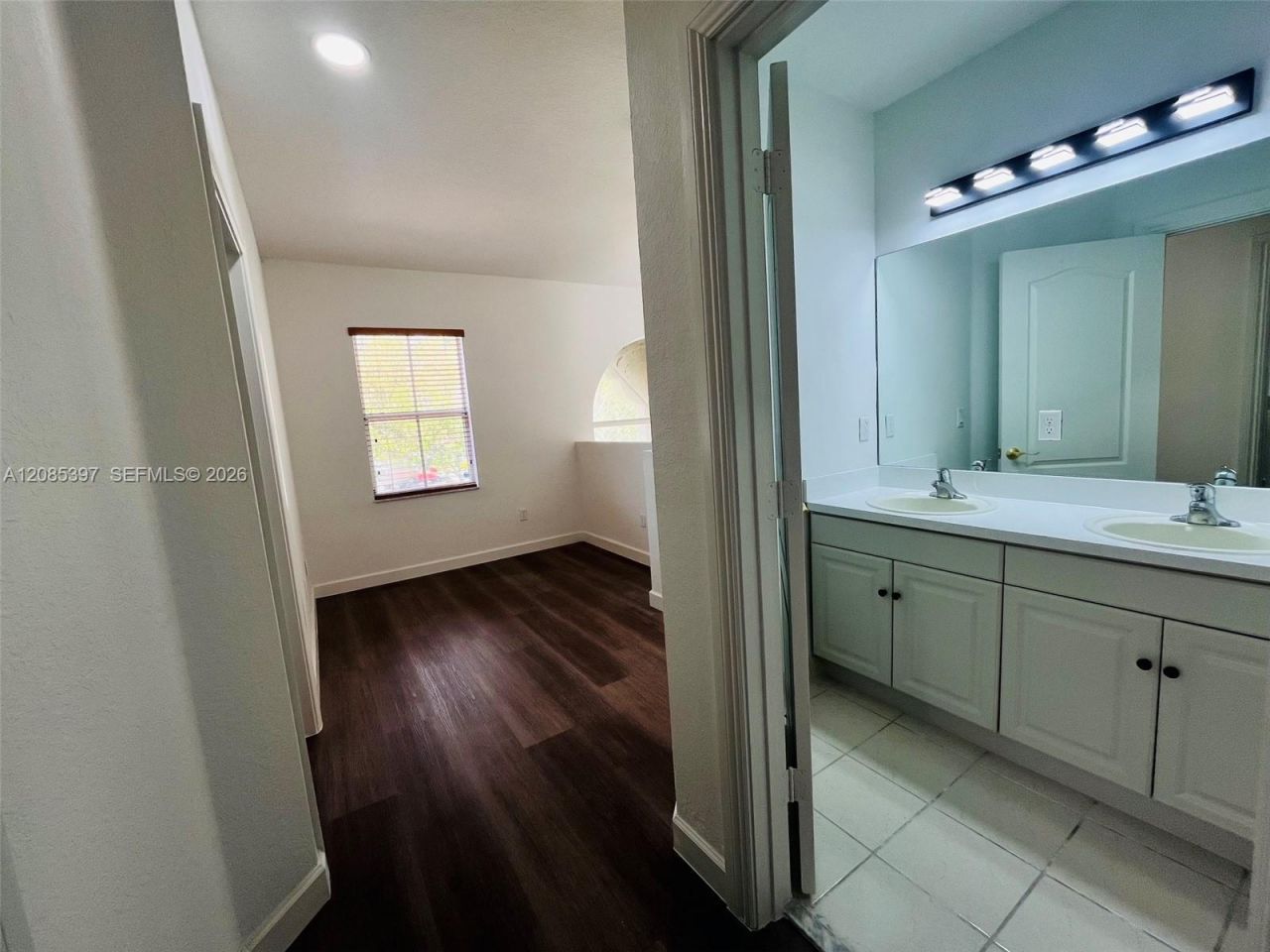 1261 NE 37th Pl , Homestead, FL 33033 Photo