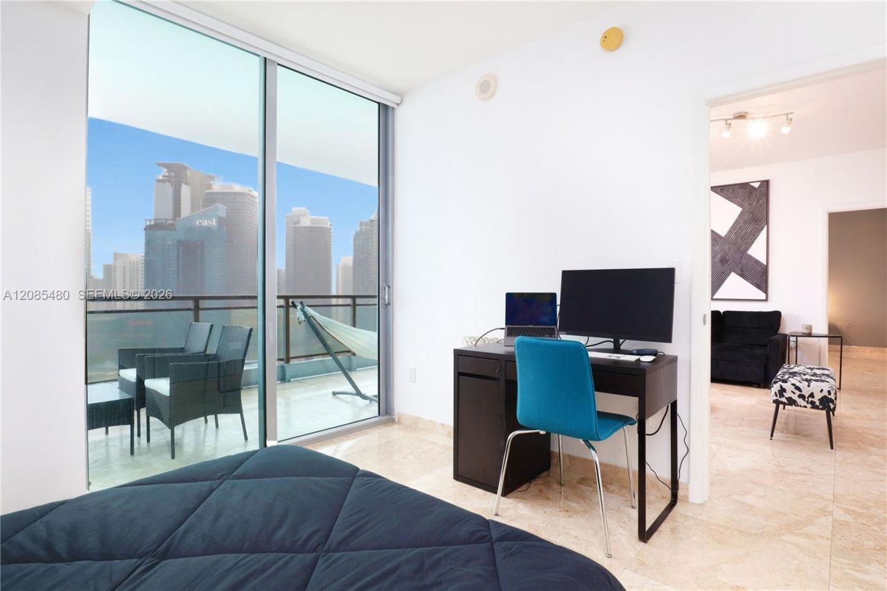 90 SW 3rd St , Unit 3002, Miami, FL 33130 Photo
