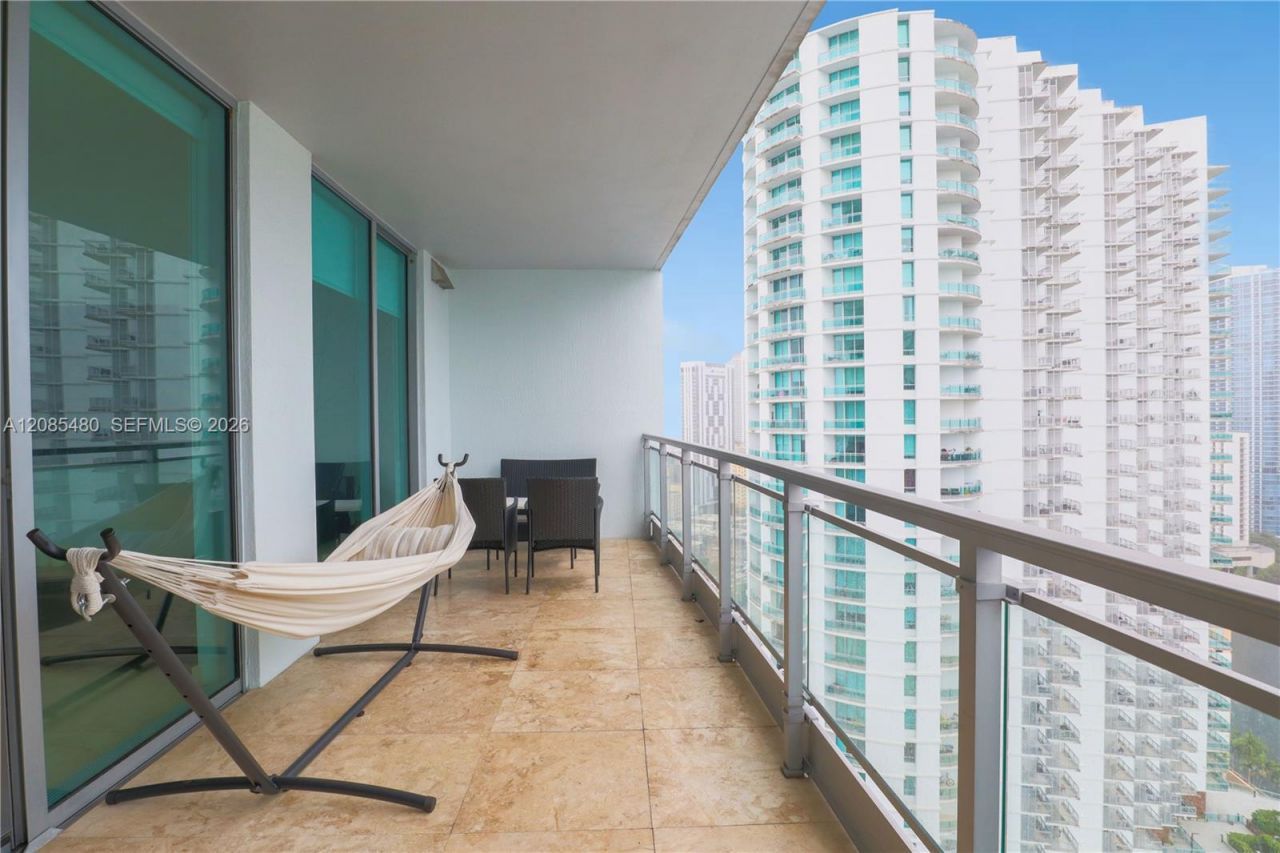 90 SW 3rd St , Unit 3002, Miami, FL 33130 Photo