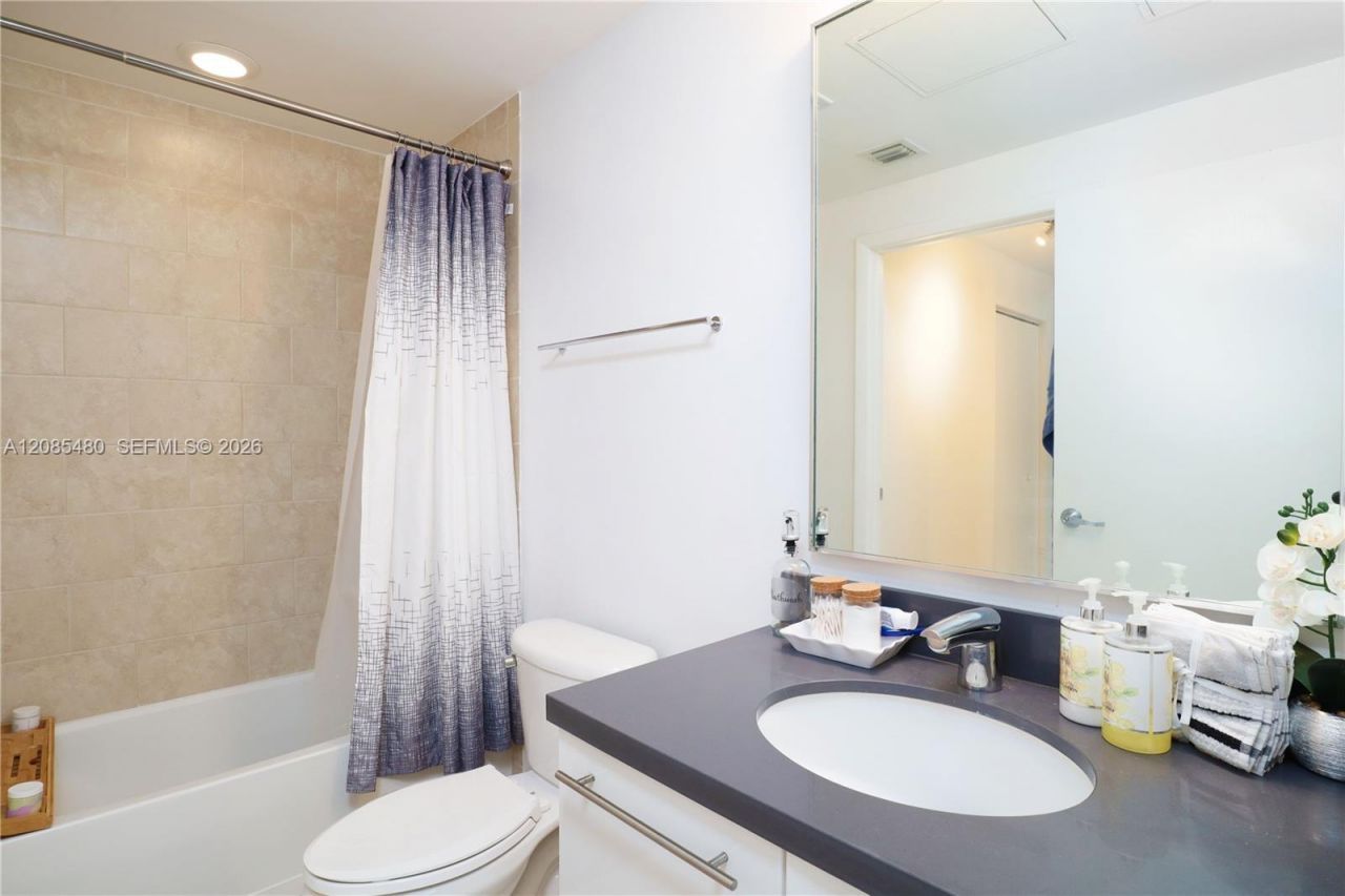 90 SW 3rd St , Unit 3002, Miami, FL 33130 Photo