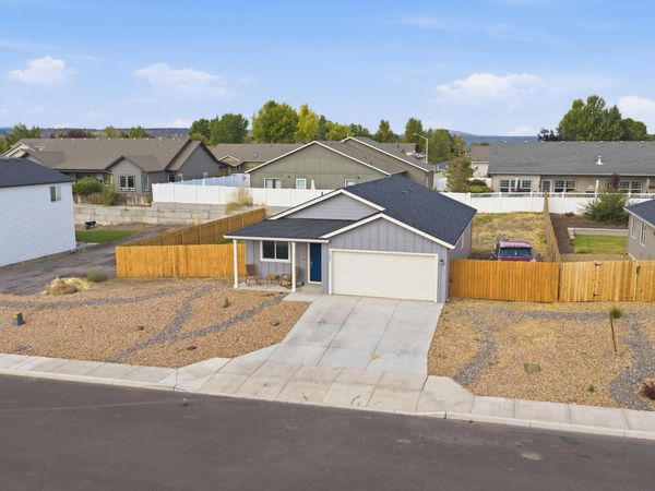 1153 NE Cobbleridge Loop, Prineville, OR 97754
