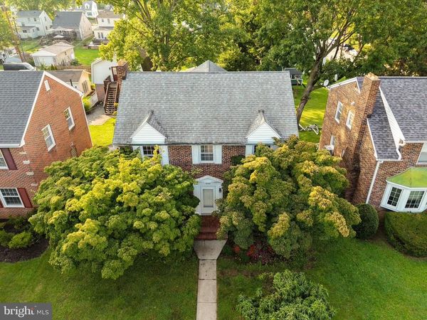 1045 WOODLAND WAY, HAGERSTOWN, MD 21742