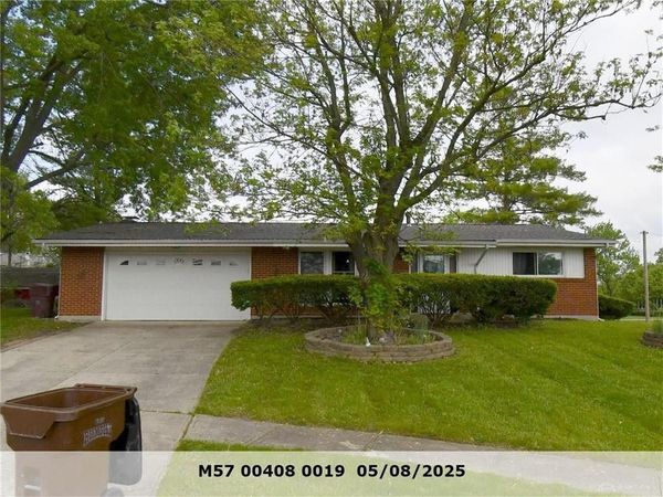 605 Cromer Court, Englewood, OH 45322