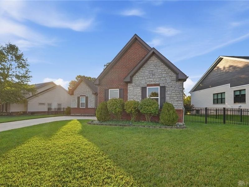9336 Chaumont Avenue, Clearcreek Township, OH 45458 Photo 2