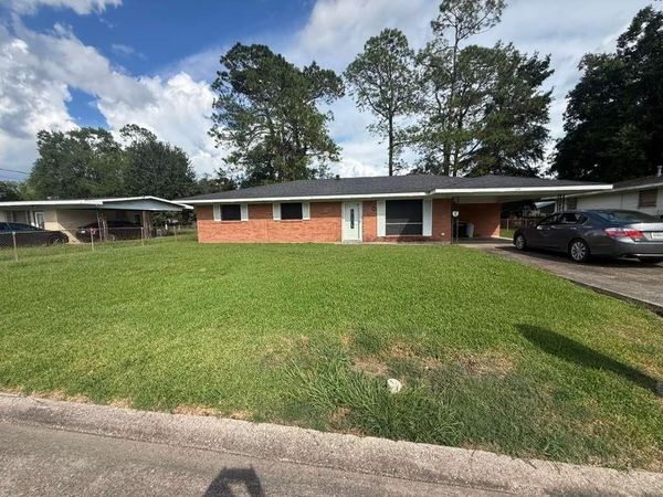 104 SYCAMORE Street, New Iberia, LA 70560
