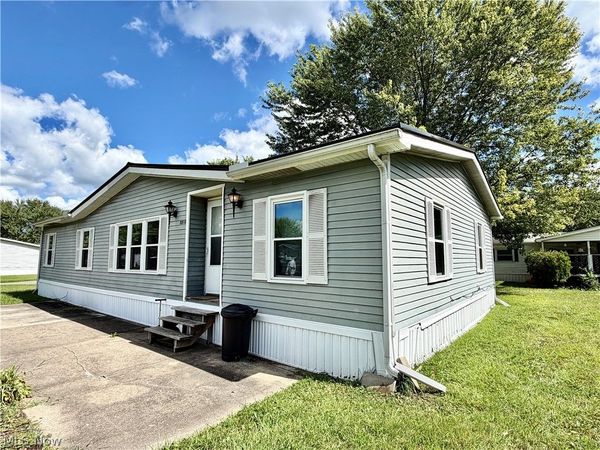 3202 Dove Drive , Warren, OH 44481