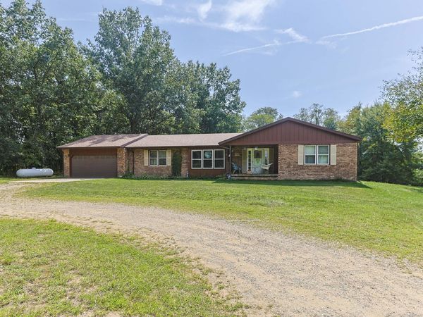 32925 US-12, Niles, MI 49120