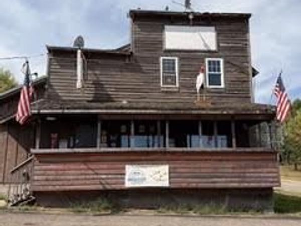 N6499 US Highway 63, Beldenville, WI 54003