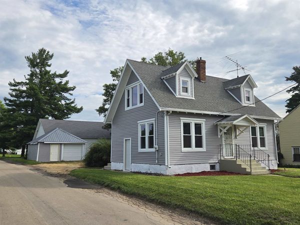 856 W AMERICAN Street, FREEPORT, IL 61032