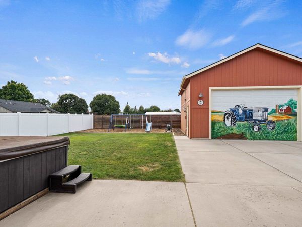 18212 E Riverway Ave, Spokane Valley, WA 99016