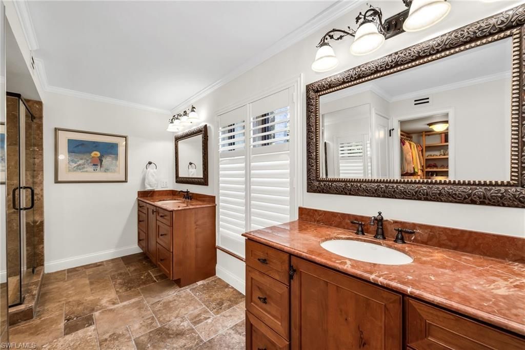 105 Clubhouse Ln , Unit 389, Naples, FL 34105 Photo