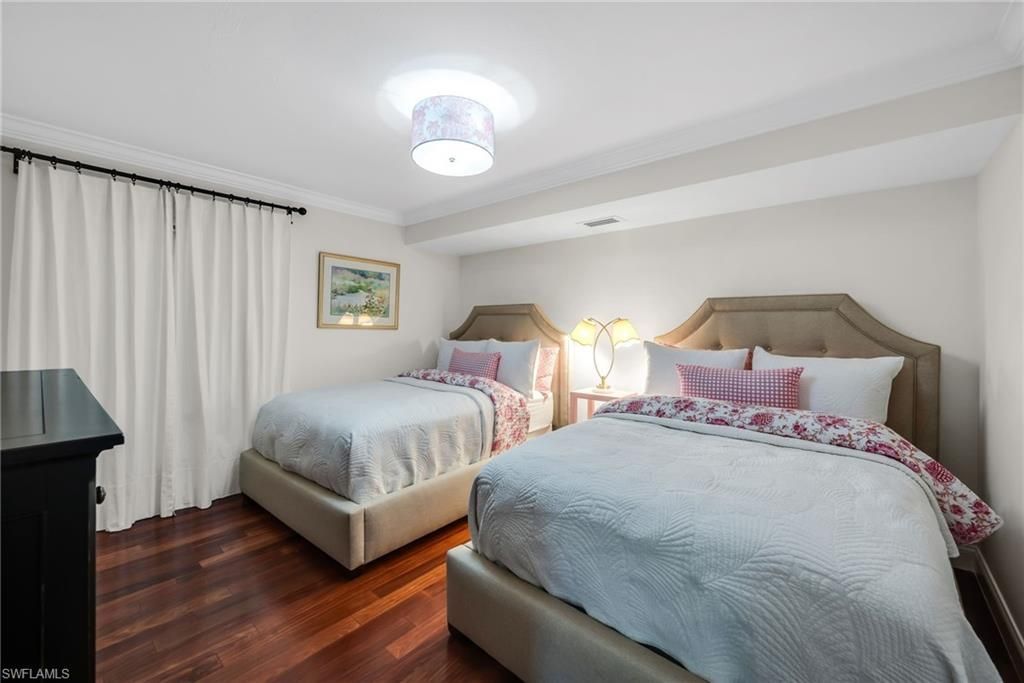 105 Clubhouse Ln , Unit 389, Naples, FL 34105 Photo