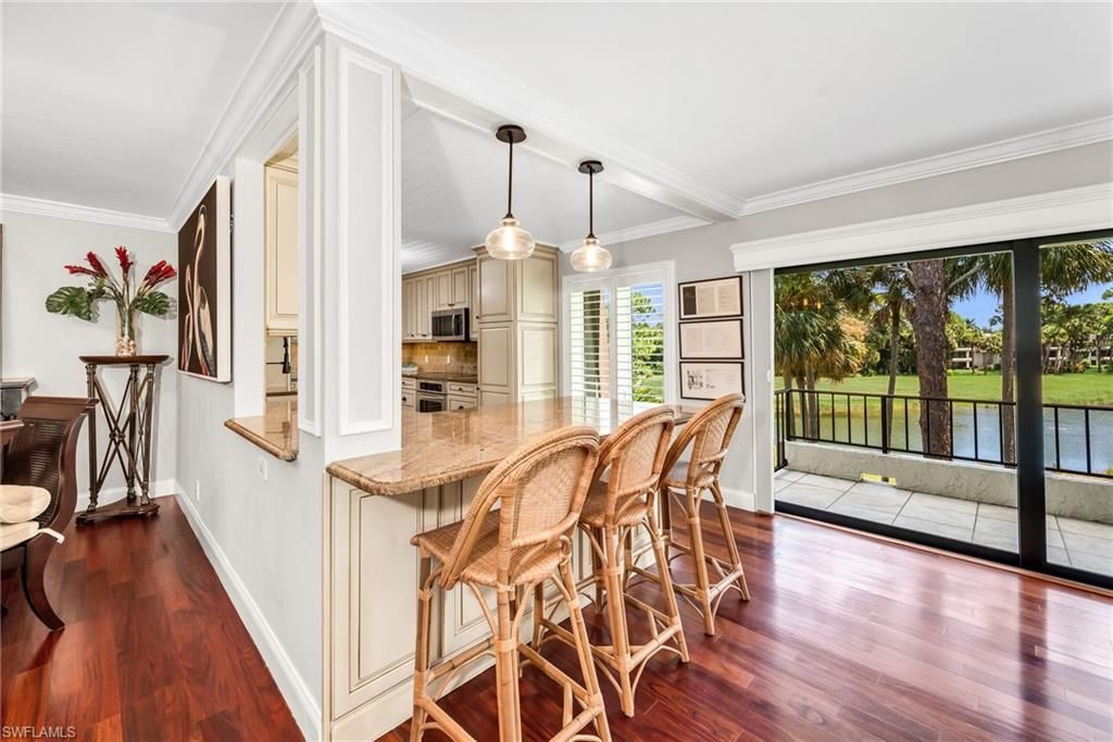 105 Clubhouse Ln , Unit 389, Naples, FL 34105 Photo