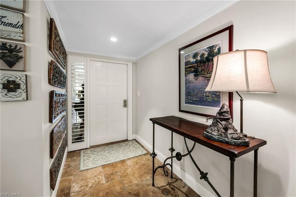 105 Clubhouse Ln , Unit 389, Naples, FL 34105 Photo