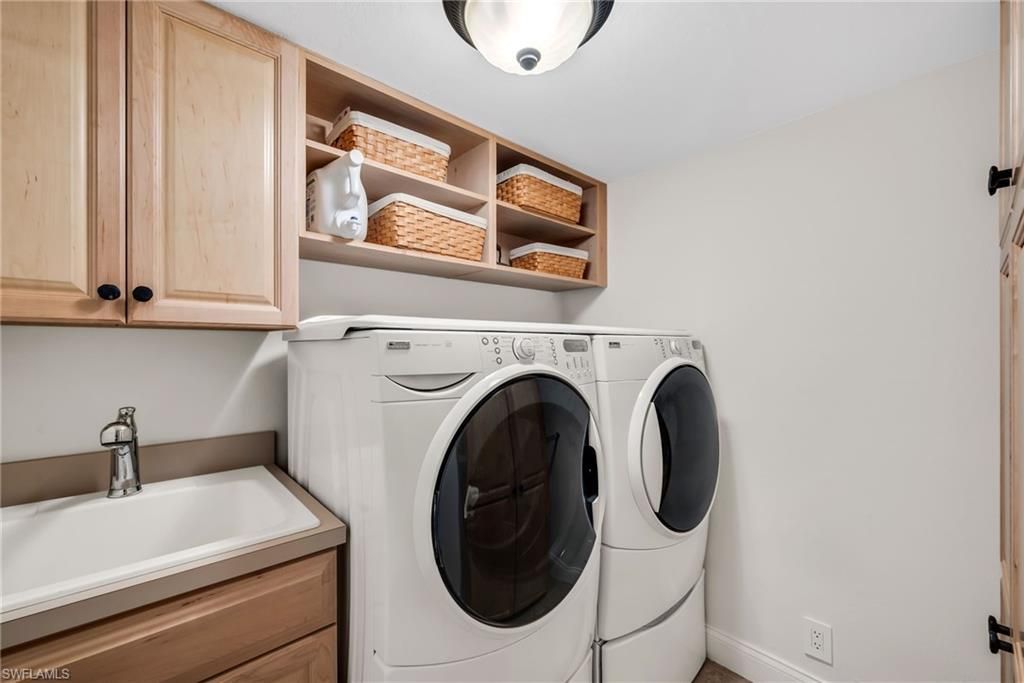 105 Clubhouse Ln , Unit 389, Naples, FL 34105 Photo