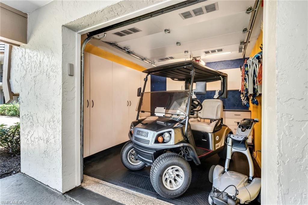 105 Clubhouse Ln , Unit 389, Naples, FL 34105 Photo
