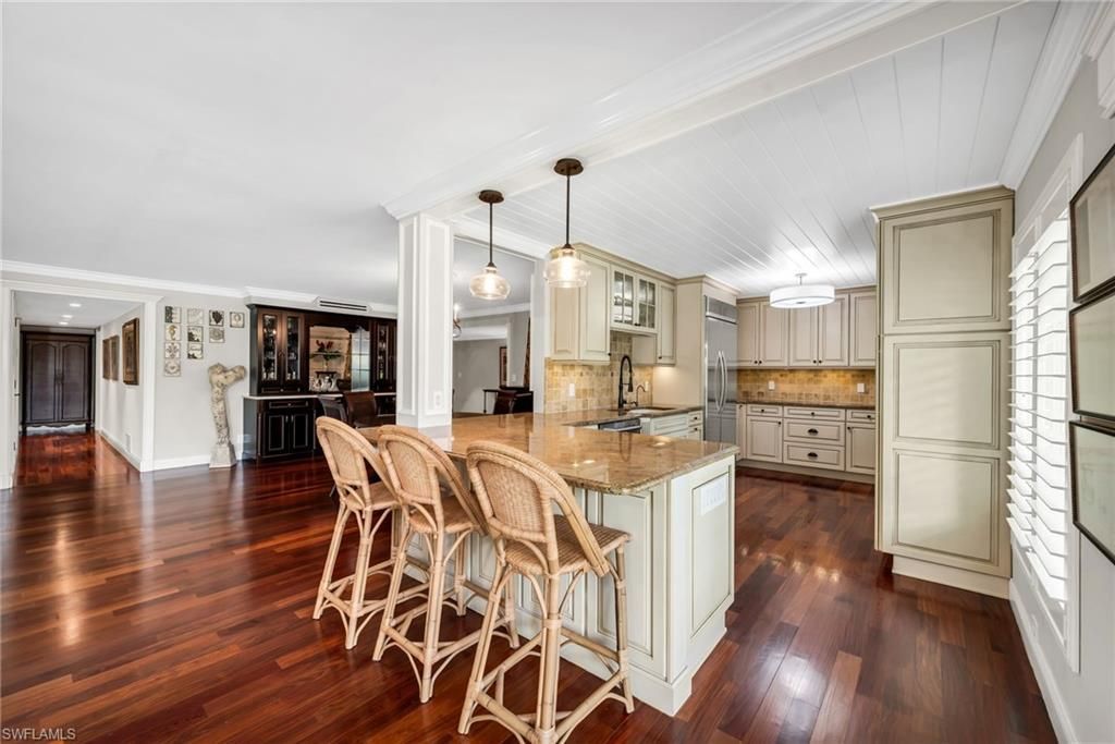 105 Clubhouse Ln , Unit 389, Naples, FL 34105 Photo