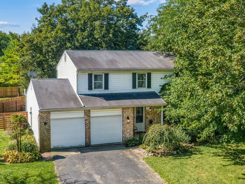1927 Lost Valley Road, Powell, OH 43065 Photo 2
