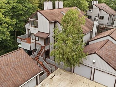 2120 Pinebrook Trail, Cuyahoga Falls, OH 44223