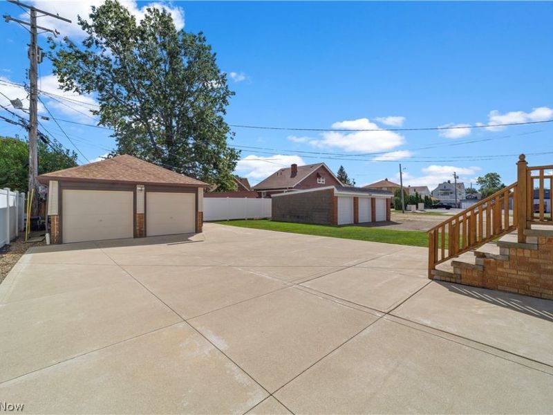 5641 Ridge Road , Parma, OH 44129 Photo 4
