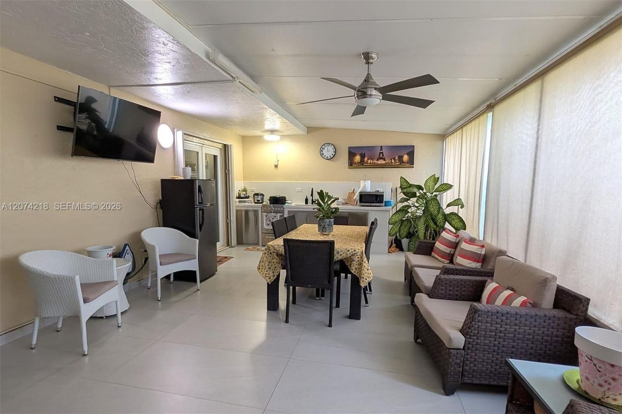 11005 W Okeechobee Rd, Unit 102, Hialeah Gardens, FL 33018 Photo